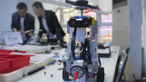 AI电话机器人真是“结棍”了！一个苏州创业者的自白：从被挂电话到躺赚，我只做对了一件事